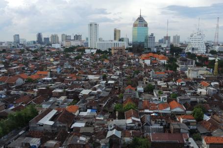 Through the Kampung Improvement Program, residents of Surabaya's poor neighborhoods have benefited from improved infrastructure and services, better buildings and a healthier environment. Photo by Axel Drainville/Flickr.